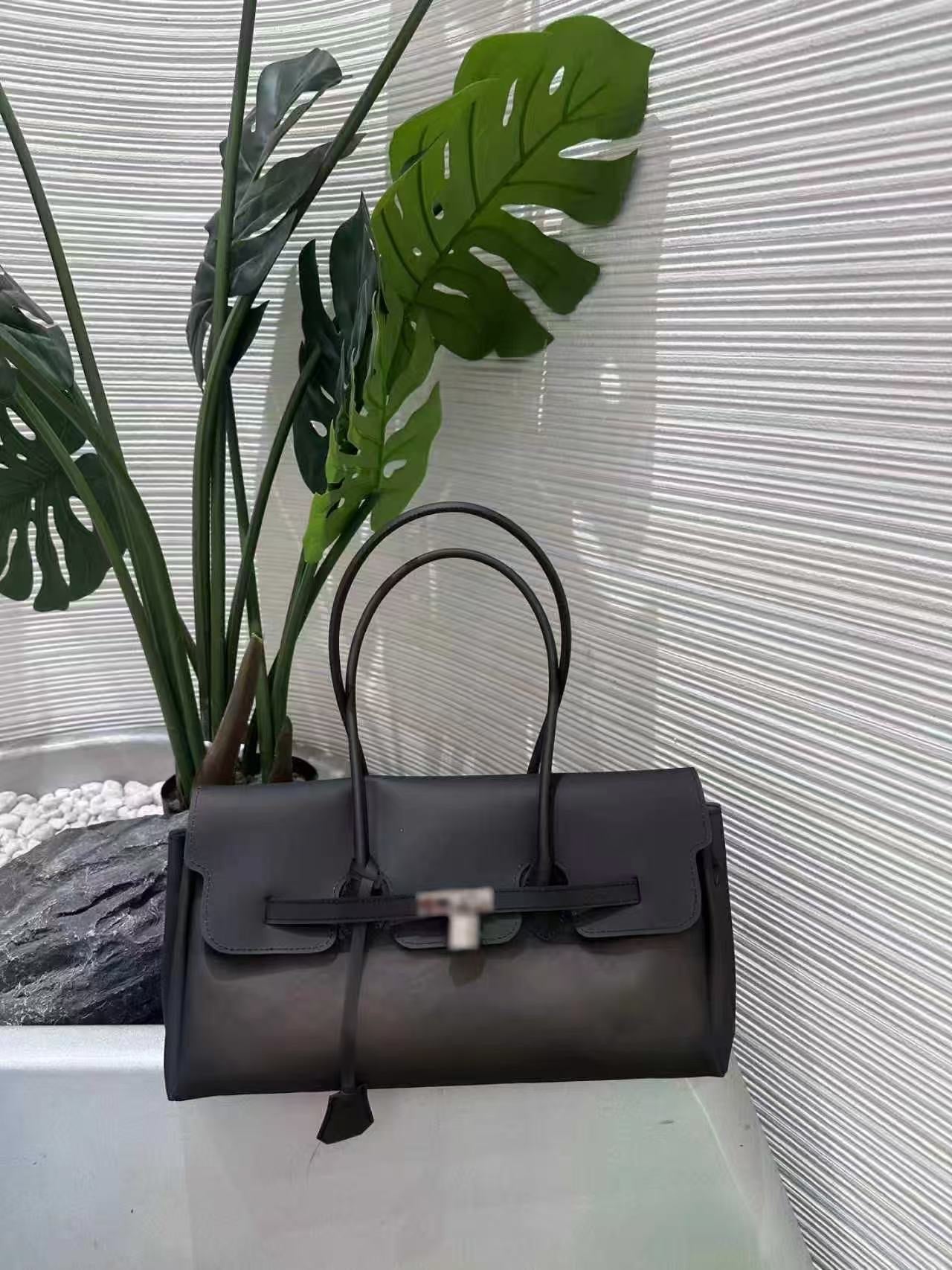 IF06 Jelly Firkin 36 Shoulder Bag