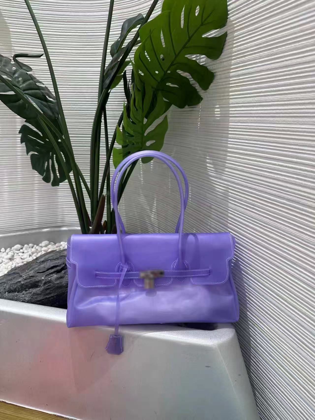 IF06 Jelly Firkin 36 Shoulder Bag